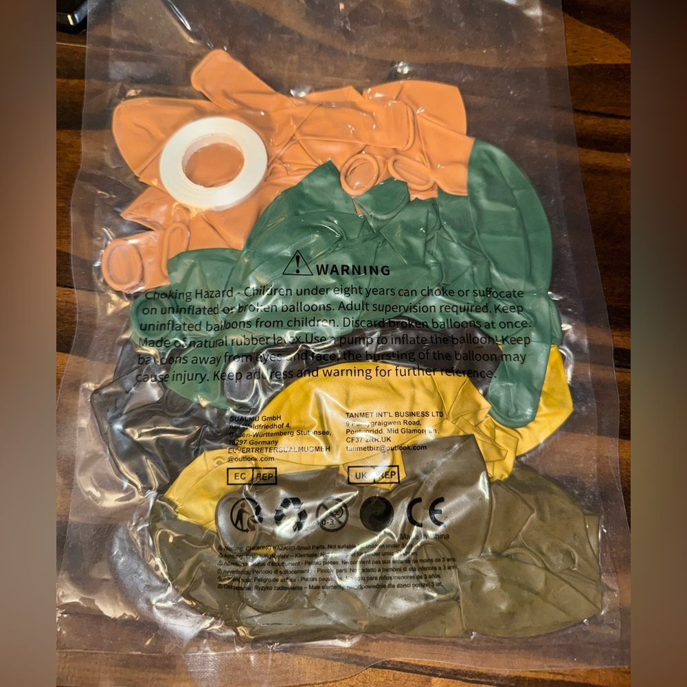 Amazon Multicolor Balloon Set - Picture 2 of 3